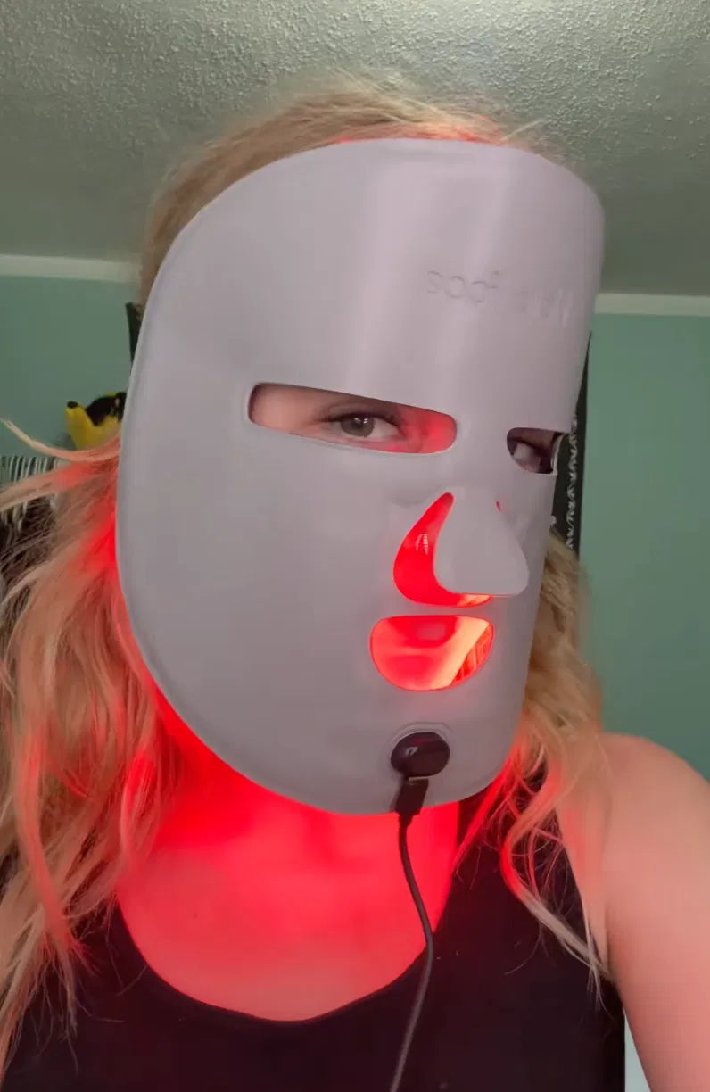 LED LIGHT THERAPY FACE MASK — ACNE, DARK SPOTS & COLLAGEN · 332 LEDs · RECHARGEABLE CONTROLLER